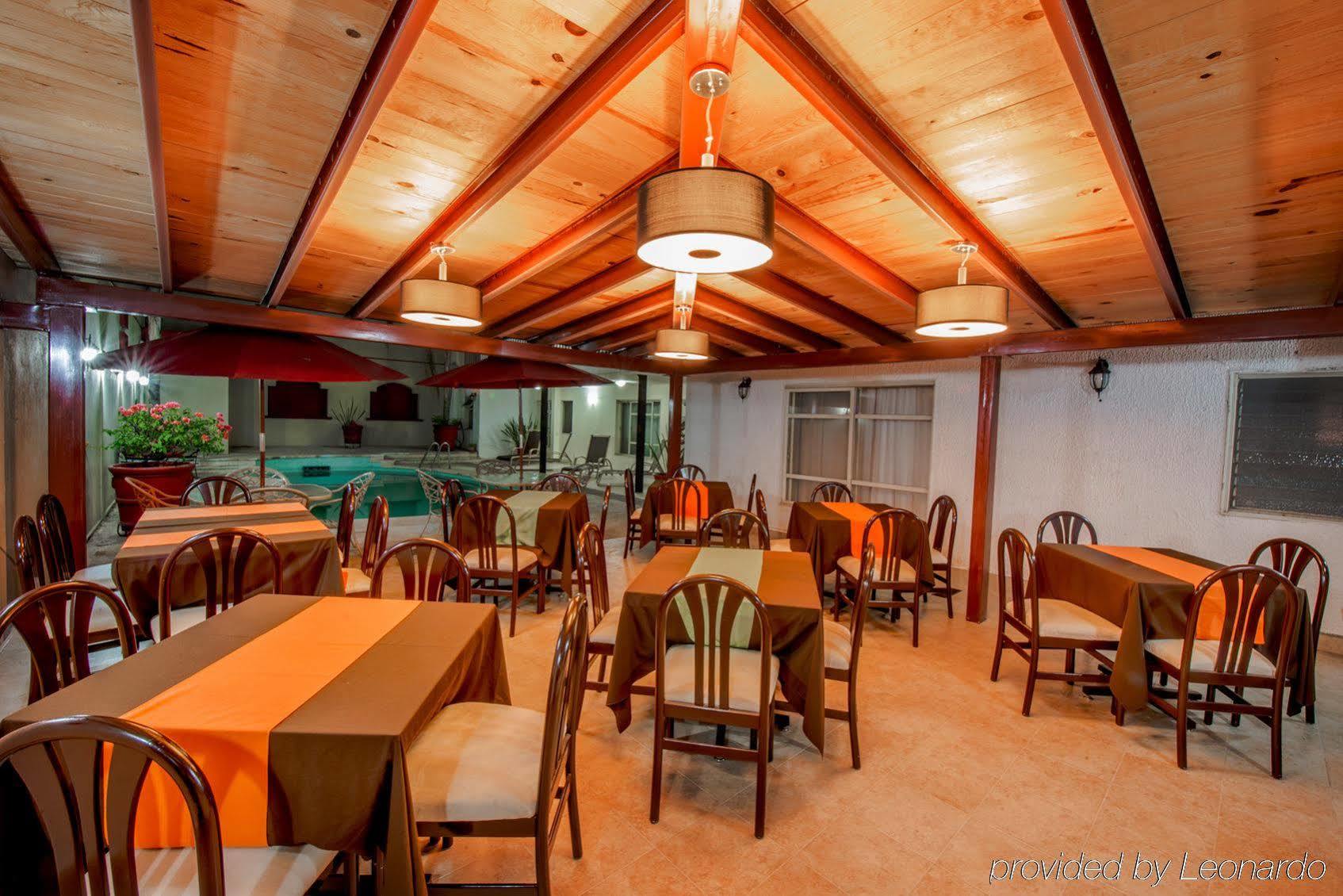 Del Marques Hotel And Suites Гуадалахара Екстериор снимка