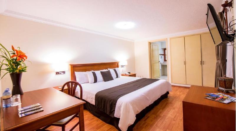 Del Marques Hotel And Suites Гуадалахара Екстериор снимка